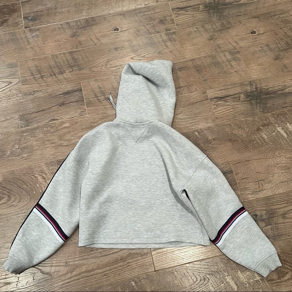 Tommy Hilfiger Women’s Gray Sweatshirt With Stripe Size S/P - Picture 4 of 7
